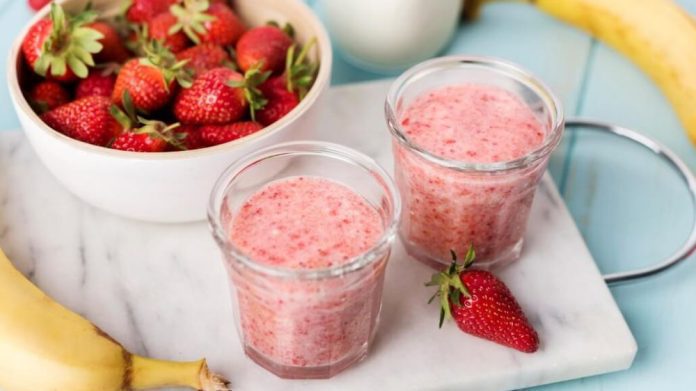 high angle strawberry smoothies1 1000 563 80 s c1